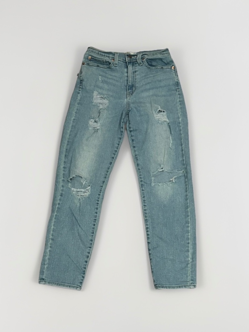 Levi Strauss Signature Gold Women's 90's Mom Jean Size 7 Waist 28 Distressed !!